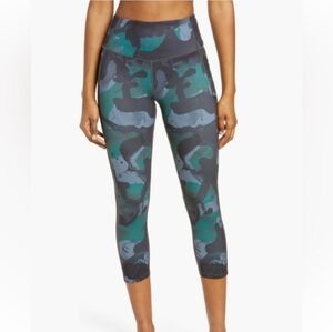 Zella Black And Green Athleisure Camo Cropped Leggings!